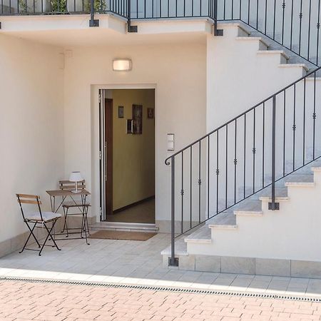 A11 - Varano, Delizioso Trilocale Con Giardino Ancona Exterior photo