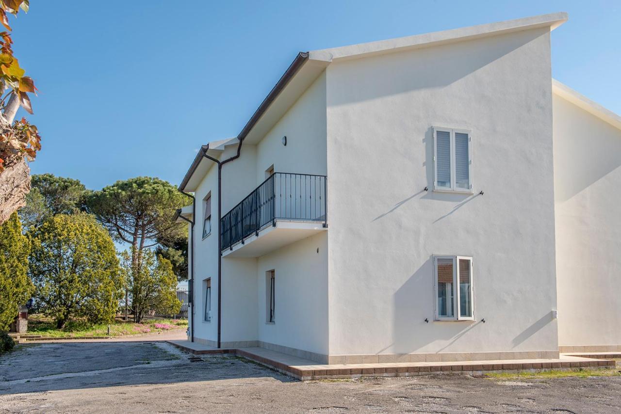A11 - Varano, Delizioso Trilocale Con Giardino Ancona Exterior photo