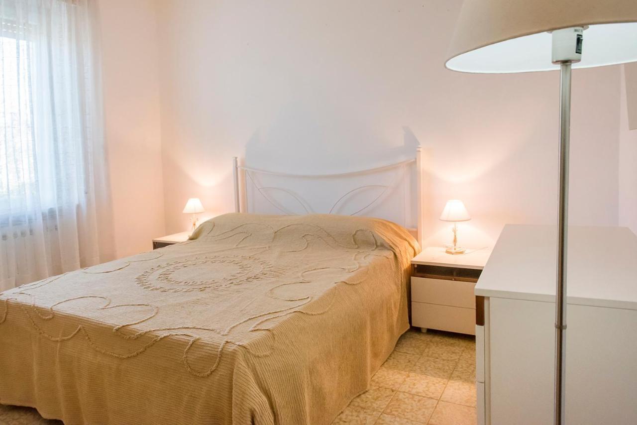 A11 - Varano, Delizioso Trilocale Con Giardino Ancona Exterior photo