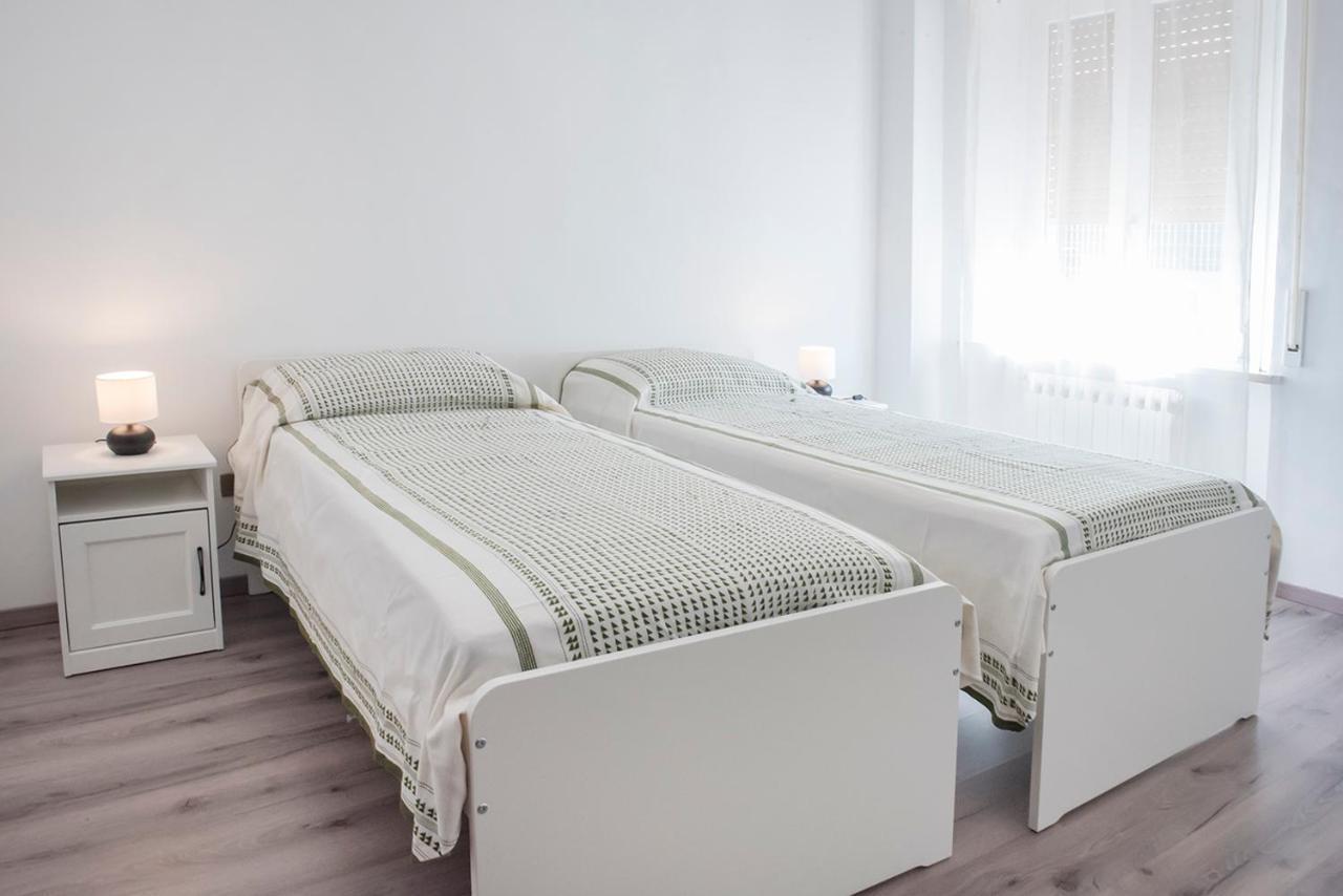 A11 - Varano, Delizioso Trilocale Con Giardino Ancona Exterior photo